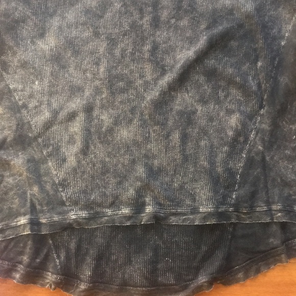 Three Dots 3/4 sleeve tie dye shirt - Picture 4 of 4